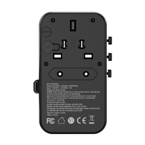 Maxwell PD 70W Universal Travel Adapter